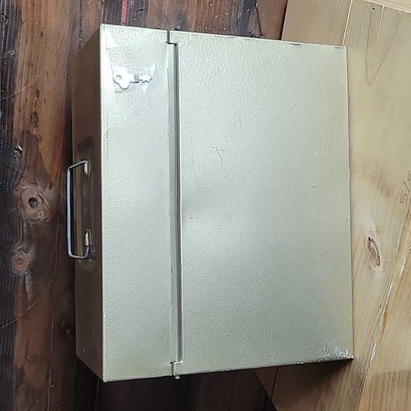 Fun Skotch Kooler Porta-file! - Picture 8 of 15